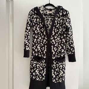 UGG Judith Black and White Knit Fabric